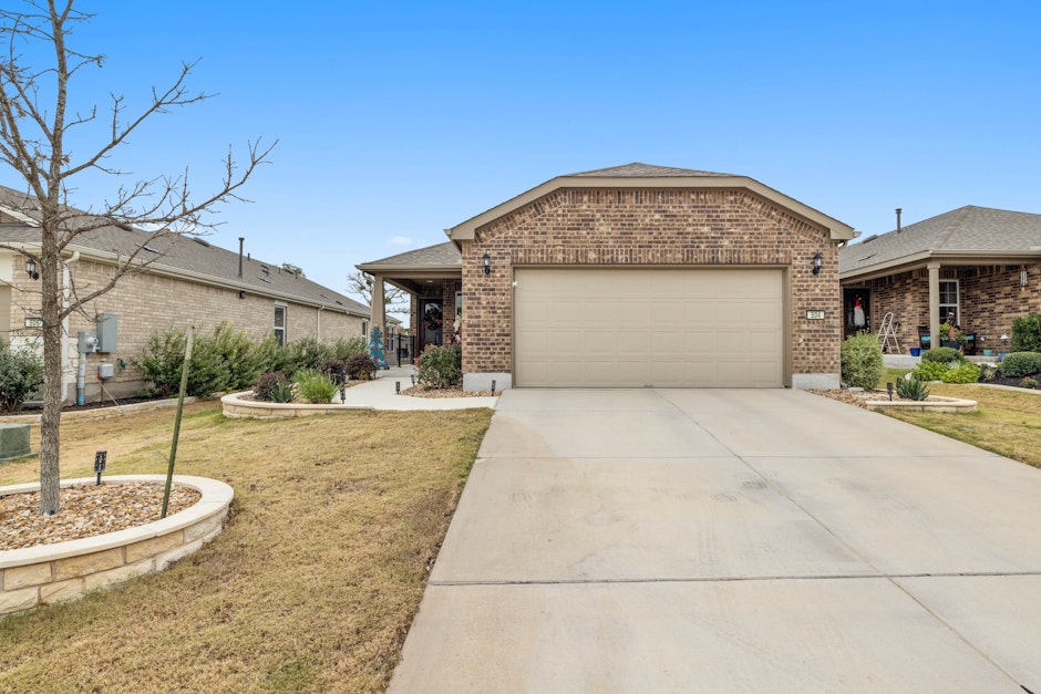 504 Rockport St, TX 78633, Presented by Pat Gunter, RE/MAX Capital City. Powered by